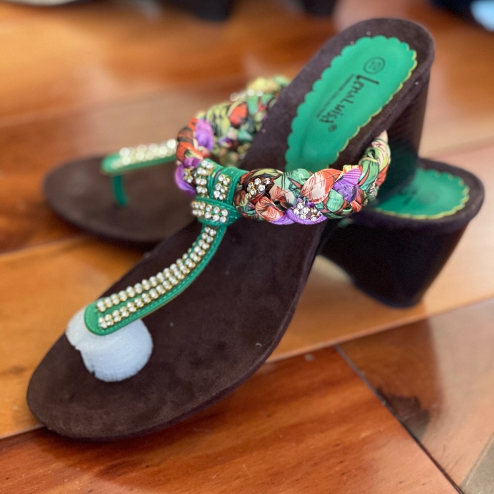 Lena Luisa Wedge Slipper with studs women’s 10